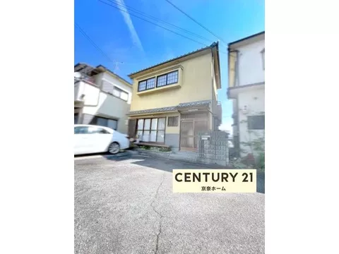 11 minutes on foot from JR Yamato Koizumi Station ♪ Parking for 1 car available, 4DK used house [Same-day viewing available]