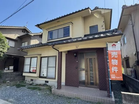 Kitahiroshima Town, Yamagata District, Honchi (Aki-Kameyama Station) 2-story 4LDK