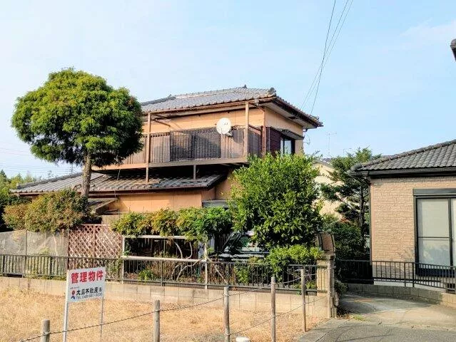 2F 4DK in Yorii-machi, Osato-gun, Hokkaido

3.9 million yen