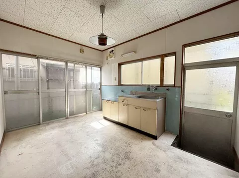 Okayama City, Higashi Ward, Shishigama (Higashi Okayama Station) 2-story 2DK