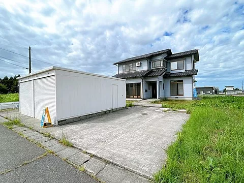 Used single-family home in Nakabayashi, Tateyama Town, Nakaniikawa District
