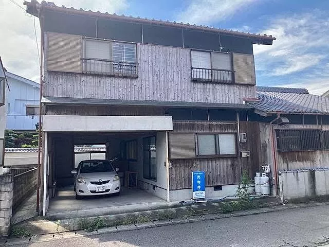 Used single-family home, 4 km from Katsurui Station on the JR Kōtoku Line