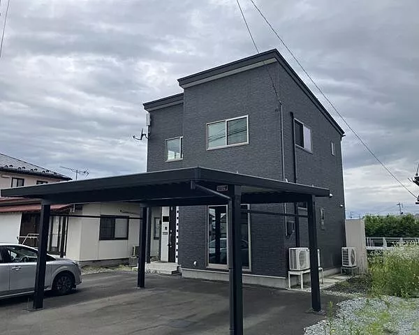 Used single-family home in Higashine City, Kamimachi Nishi 4-chome