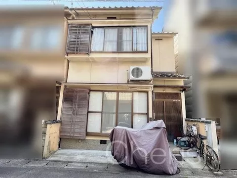 Spacious 4DK with ceiling storage! Viewings currently accepted♪ 2-minute walk to the supermarket☆ 3 minutes to the elementary school☆