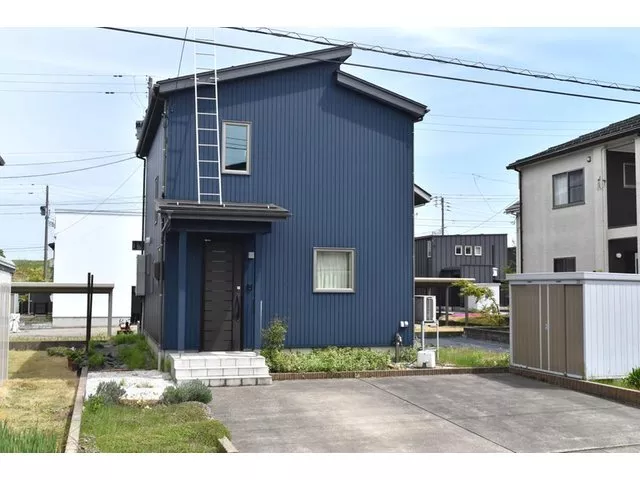 Approximately 65 tsubo! ◆ 1LDK with interior and exterior renovations ◆ Spacious living room with a loft