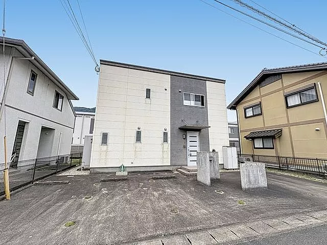 Used single-family home Karatsu City Kagami
