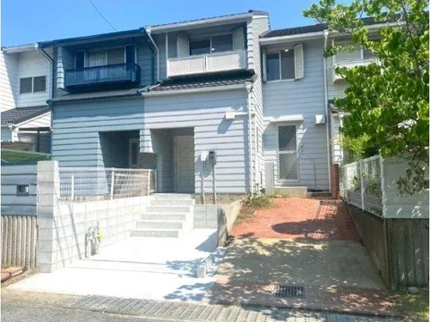 Renovated in June of the 7th year of Reiwa♪ A child-rearing environment with educational facilities within a 10-minute walk!