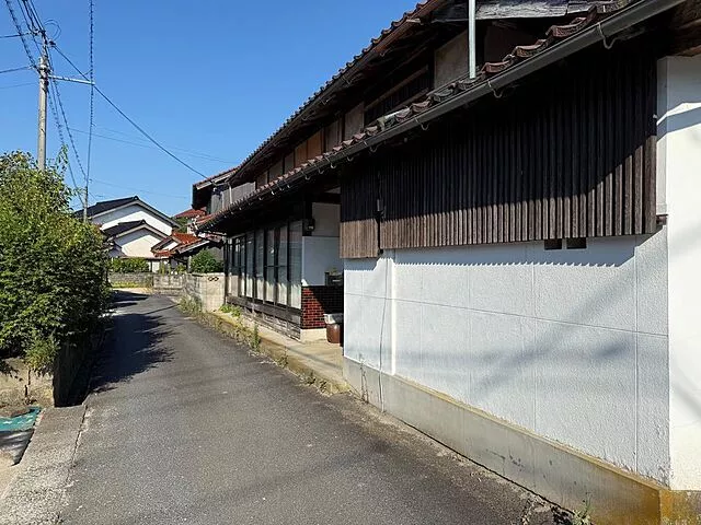 Used single-family home bus get off at Chiyo Tomihashi, 3 minutes on foot