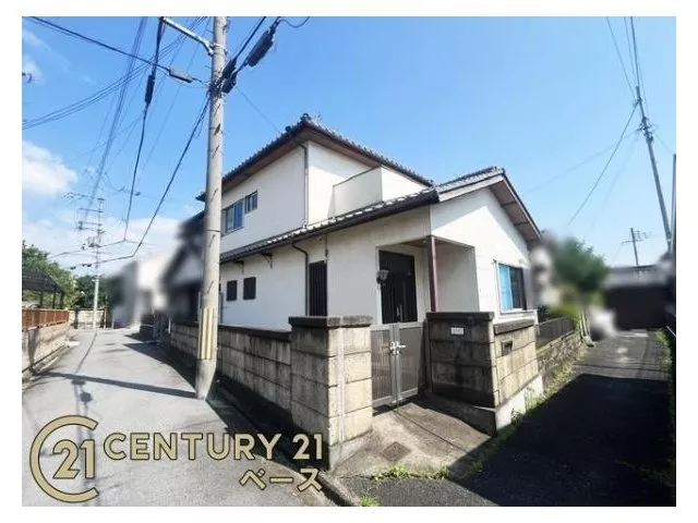■ 14 minutes on foot from Yuzaki Station! ■ An open residence on a northwest corner lot!
