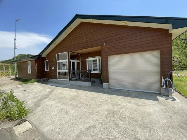 Kuroishi City, Okiura, Osakacho (Kuroishi Station) Single-story building 2SLDK