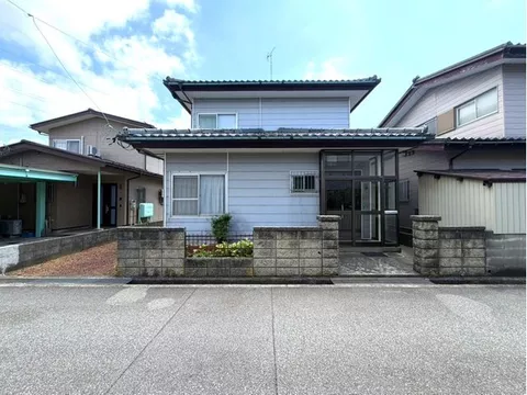 Close to Nonoichi and Otsumaru Station with good access to Nonoichi. How about a renovation now with rising construction costs?