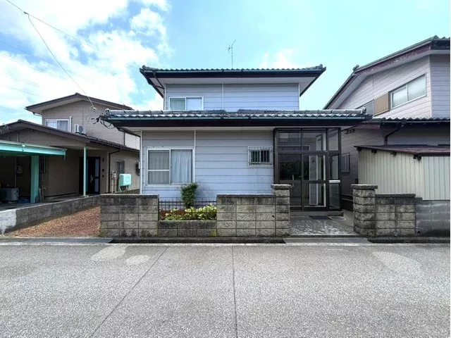 Close to Nonoichi and Otsumaru Station with good access to Nonoichi. How about a renovation now with rising construction costs?