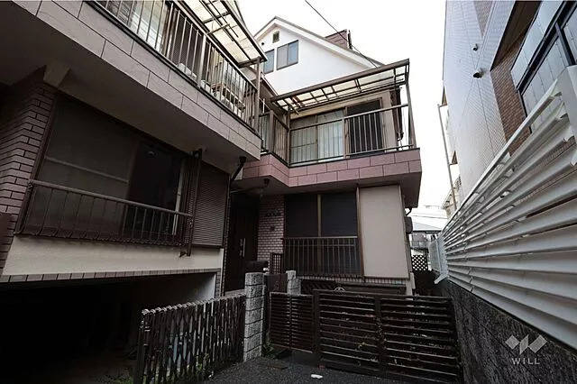Used terrace house in Nishinomiya City, Monzen-cho, terrace house