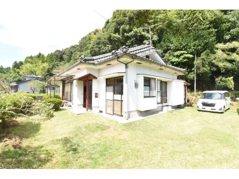 Kirishima Taguchi (Kirishima Jingu Station) 3.8 million yen