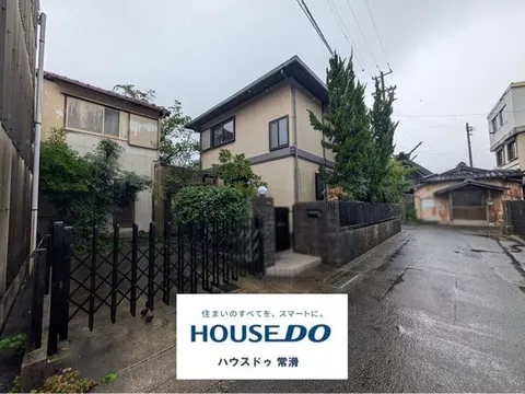 ≪8-minute walk from Meitetsu Tokoname Line Ohnocho Station≫ This is a 2LDK residence with storage in all rooms.
