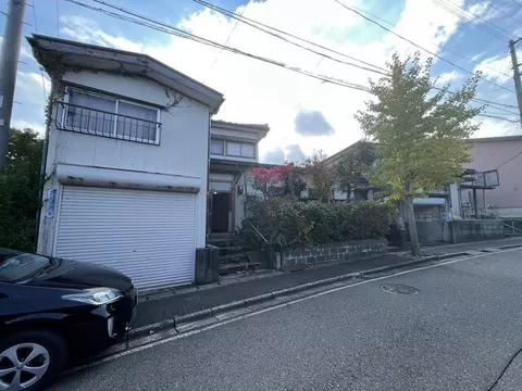 Joetsu City Nakamonmae 2-chome (Kasugayama Station) 2-story 5DK