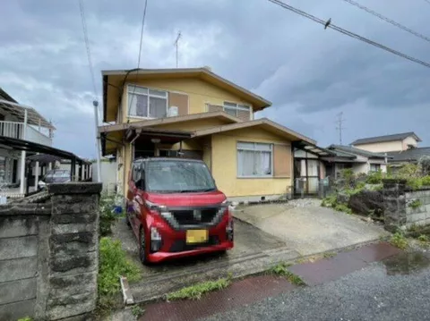 Iwakuni City Tsutsu (Tsutsu Station) 2-story 7DK
