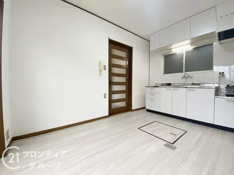 ■Northwest corner lot / 6-minute walk from Kintetsu "Ogura Station" ■Renovation history / 9-minute walk from Minami Ogura Elementary School