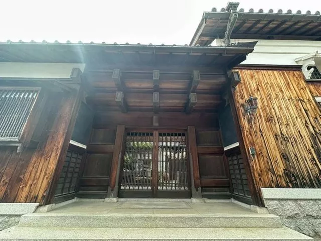 ● 1 minute on foot to Nishiido Elementary School♪ ● A spacious property with a main house, an annex, and a warehouse♪