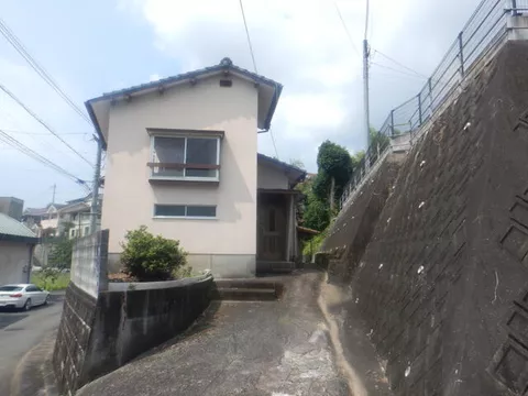 Takahira 1-chome, Kita-ku, Kumamoto City (Kamei Station) 2-story building 2K