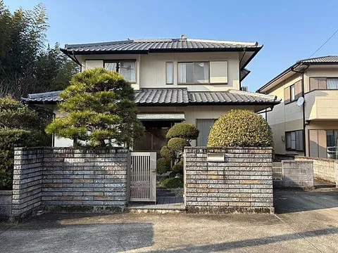 Used single-family home in Kuwano-cho, Nakakaya