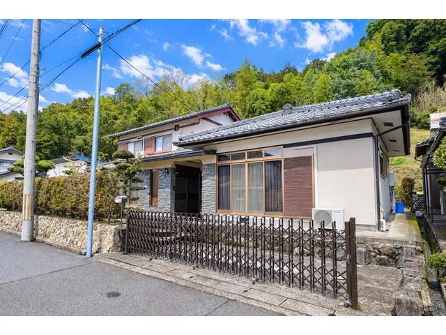 ■Spacious 82 tsubo lot■5DK + S for a comfortable family home