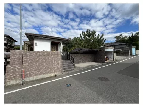 ◆Single-story◆ Spacious living area◆ Family-friendly living environment◆ Within 15 minutes on foot to elementary and junior high schools