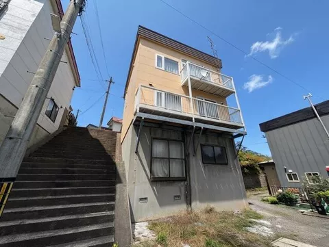 Otaru City, Nagahashi 4-chome (Otaru Station), 2 stories above ground and 1 basement, 5LDK