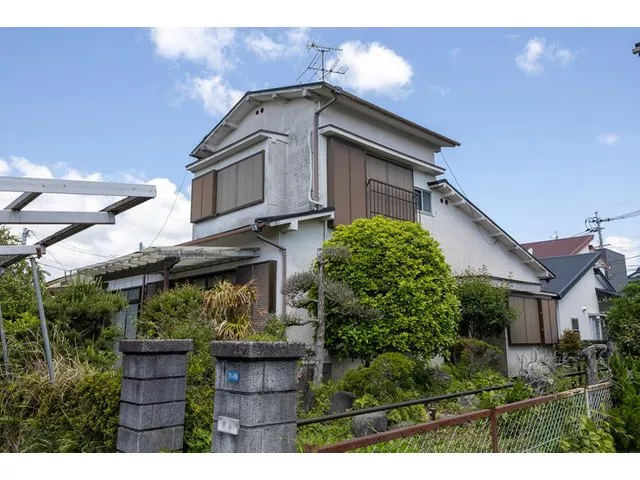 4-minute walk to Kinkodai East Park! / Peaceful living environment!