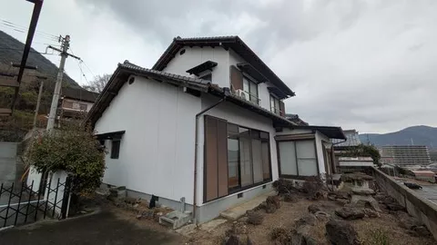 Marugame City, Iiyama Town, Higashisakamoto 2-story building 7DK