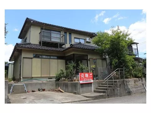 Price: 3 million yen, a 44-year-old used house!