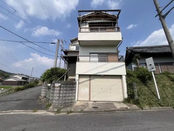 Ikoma-gun Ikakucho Ryuta 3-chome (Ryutakawa Station) 3-story 4DK