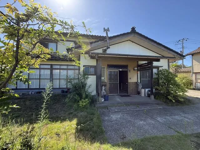 Kariwa District Kariwa Village Oaza Shomeiji (Arahama Station) 2-story 8DK