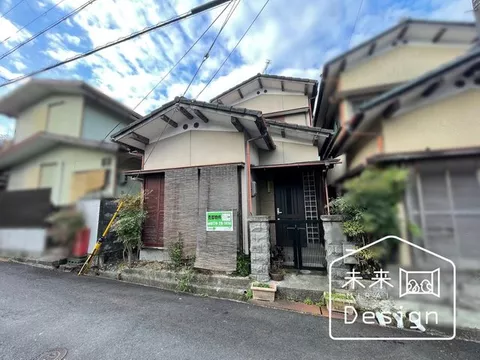 ◆South-facing balcony for good sunlight♪ ◆Ample storage space! Layout 4K!