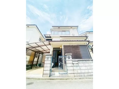 ■Includes attic storage, convenient for storing emergency food and memories■Rich commercial facilities nearby
