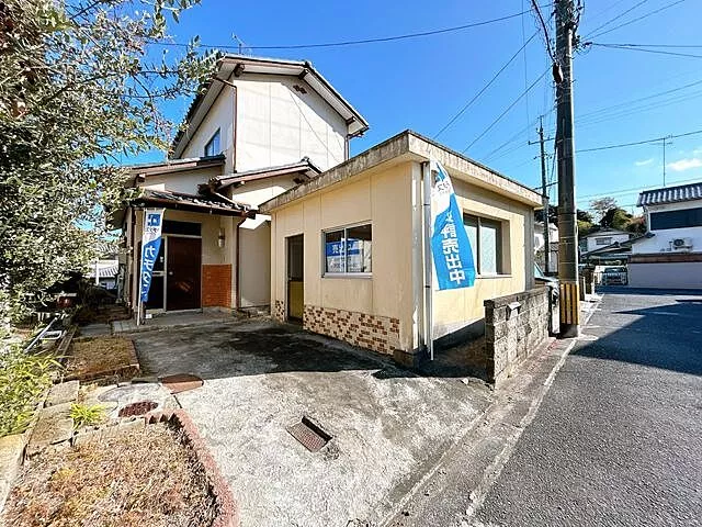 Used single-family home in Iwakuni City, Tsutsu