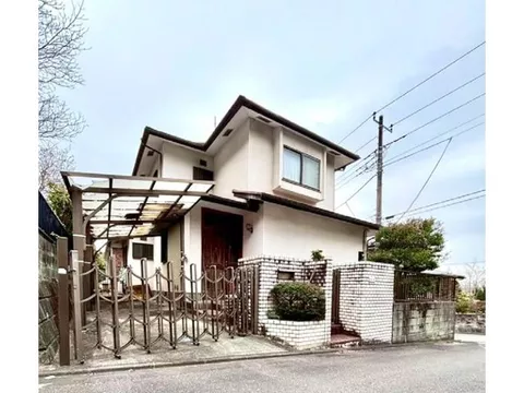 ◆ Land area 53 tsubo ◆ Southwest corner lot! Good sunlight! Parking available♪