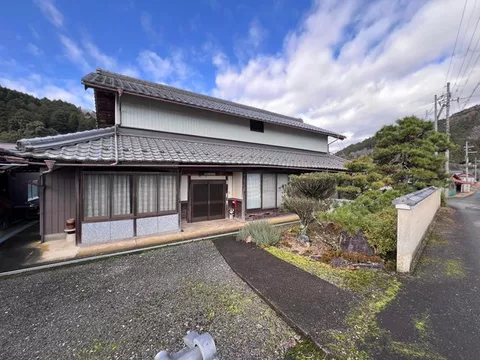 ■Spacious land of approximately 445 tsubo!! ■Good scenery!!