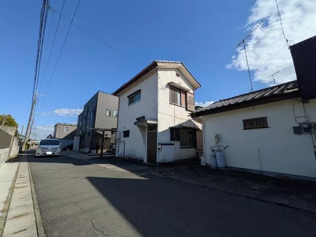 Namegawa-cho, Hiki-gun, Oaza Tsukinawa (Musashiarashiyama Sta.) 2F 3K

3,000,000 yen