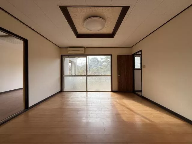 Kasumigaura City, Anjiku (Kandatsu Station) 2-story building, 6SDK