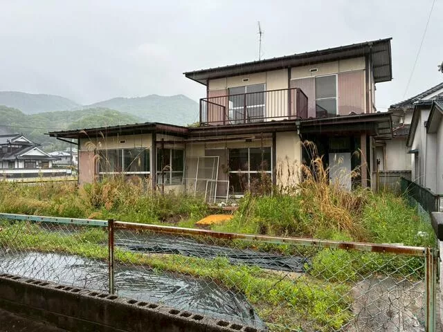 Takehara City, Takehara Town (Takehara Station) 2-story building 4DK