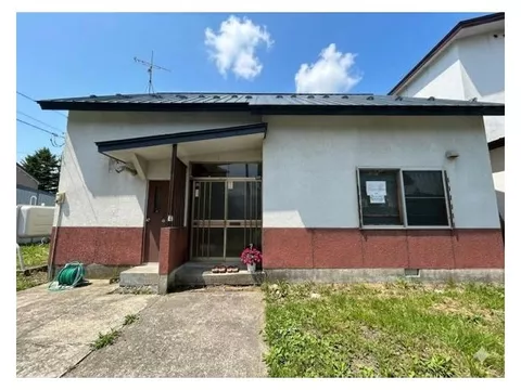 Garden possible! House with 2 garages, suitable for minpaku (private lodging).