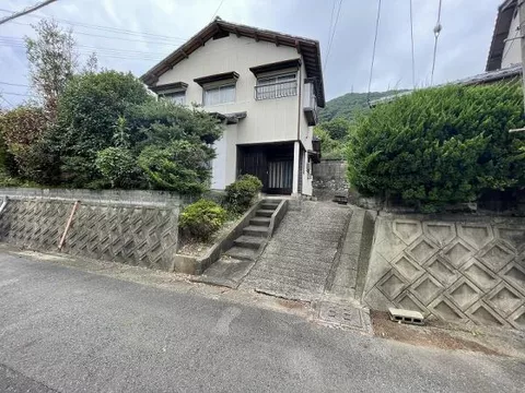 Shimonoseki City, Maeda 2-chome (Shimonoseki Station) 2-story building 4DK