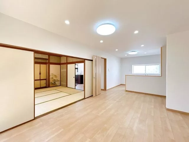 [Open House] [Renovated] [Move-in available within the year] [Immediate move-in available] Educational facilities are available