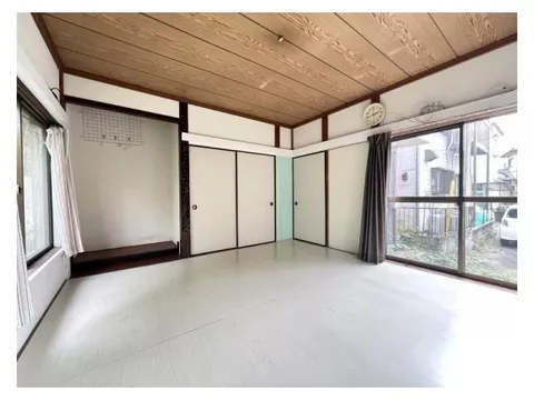 A green-rich residential area ◆ Parking for 1 car ◆ Within walking distance to convenience stores and supermarkets ◆ All rooms are over 6 tatami mats + storage room