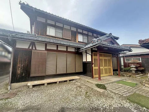 2-story building, 7LDK in Mawatari, Kohoku Town, Nagahama City (Torahime Station)