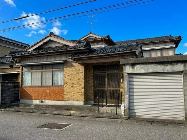 Imizu City, Akai (Etchu-Daimon Station), 2-story, 7DK