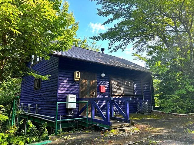 Used single-family home in Ena City, Iwamura Town, Iwahama Kozawayama - Adjacent to golf course, wood stove