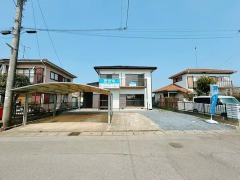 [Open House] [Unit bath replaced] LDK 18 tatami + adjoining room 6.5 tatami / Parking for 4 cars in parallel