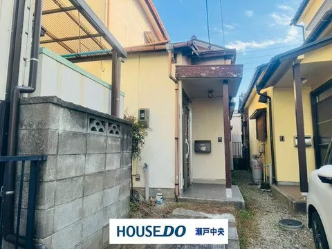 2-story building, 4DK, in Mitsukecho, Seto City (Shinseto Station) - 5,900,000 yen.